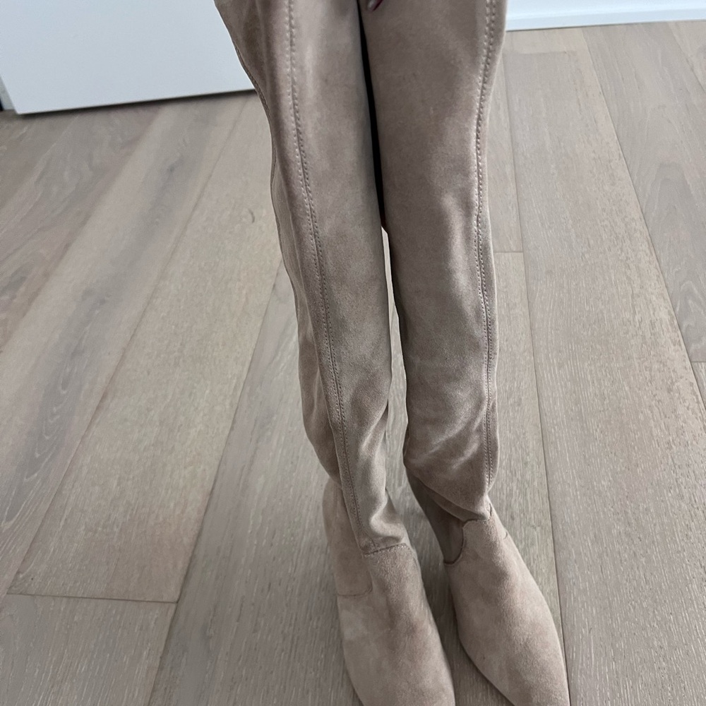 H&M- Knee High Suede boots